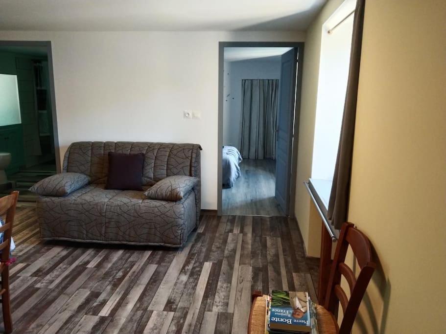 Sur La Colline Apartment Sousceyrac Exterior photo